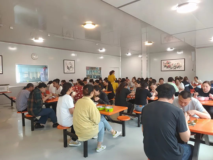 悠悠粽香飄幸福，濃情端午暖人心